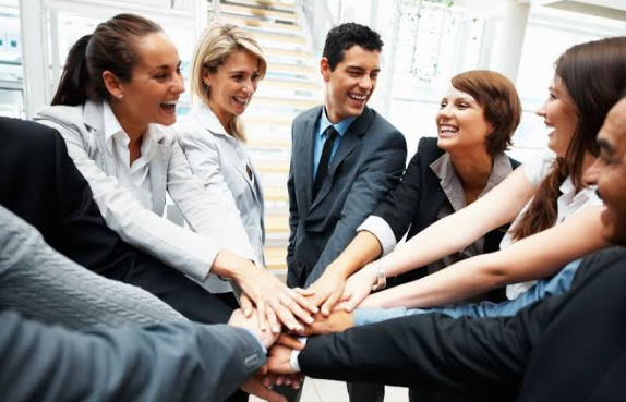 How to Develop Positive Relationships With Colleagues